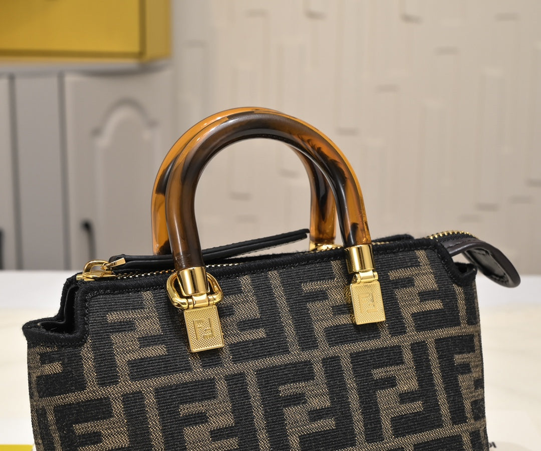 Bags- Elite Carryalls Luxury Designer Leather Handbag