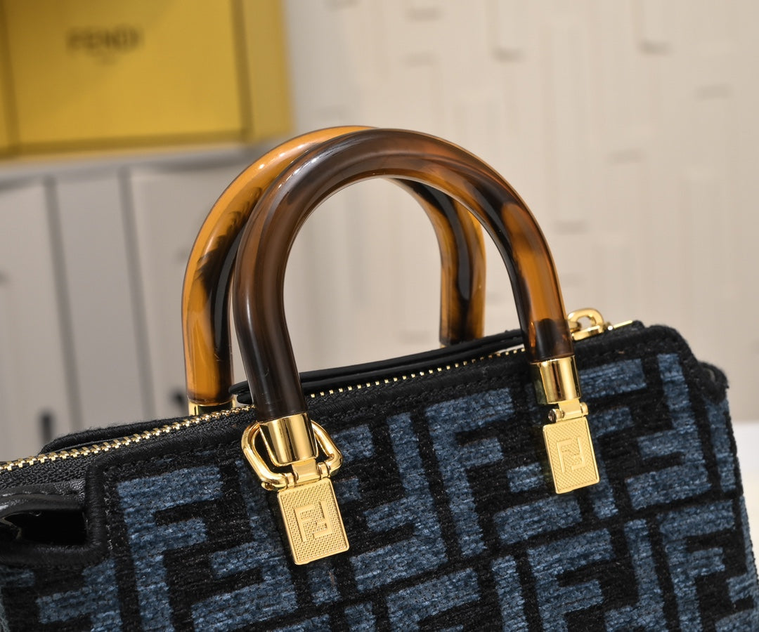 Bags- Elite Carryalls Elegant Everyday Designer Handbag