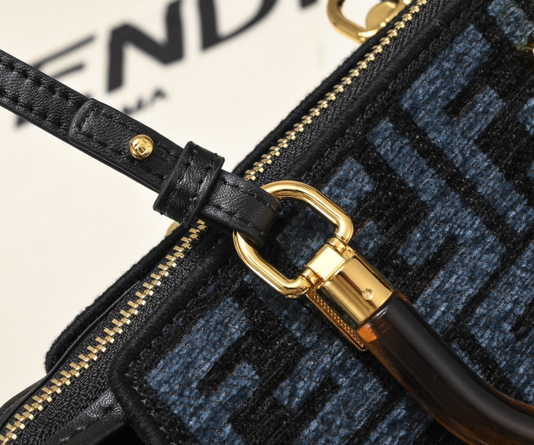Bags- Elite Carryalls Elegant Everyday Designer Handbag
