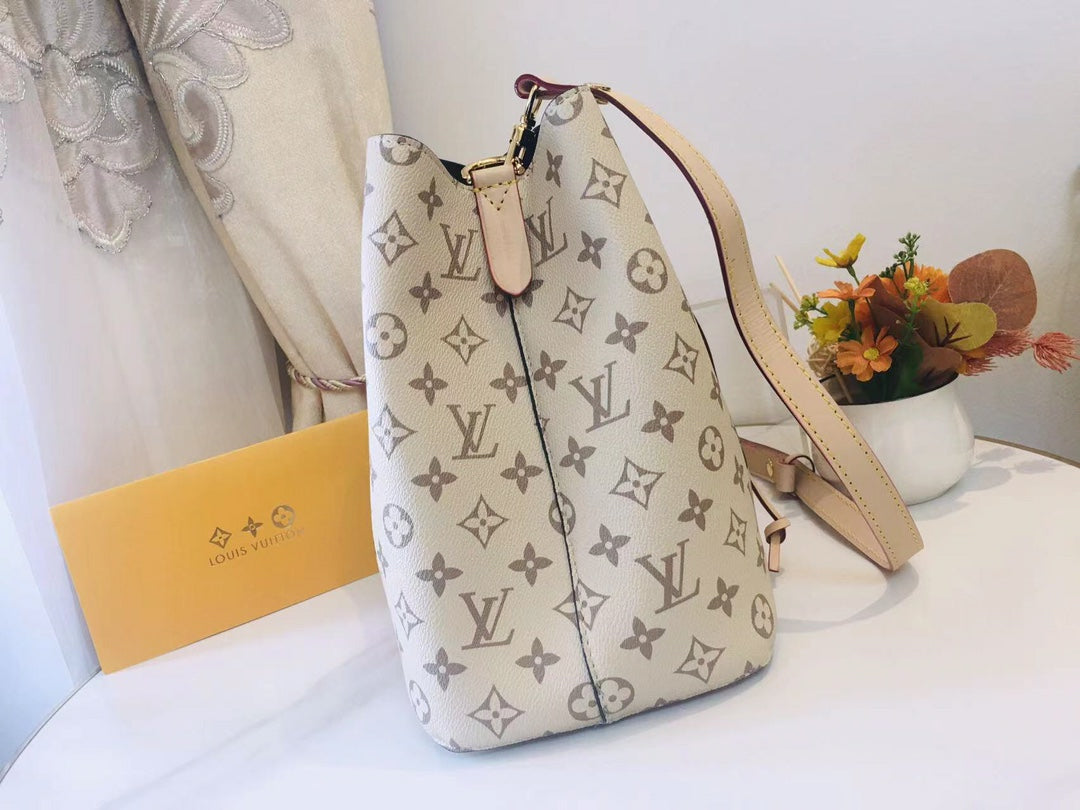 Bags- Elite Carryalls Luxury Designer Leather Handbag
