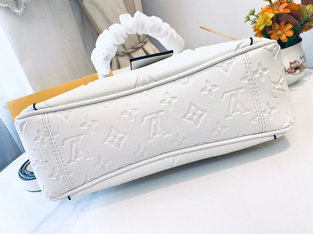 Bags- Elite Carryalls Luxury Designer Leather Handbag