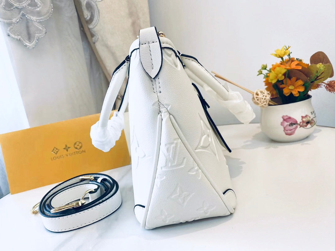 Bags- Elite Carryalls Luxury Designer Leather Handbag