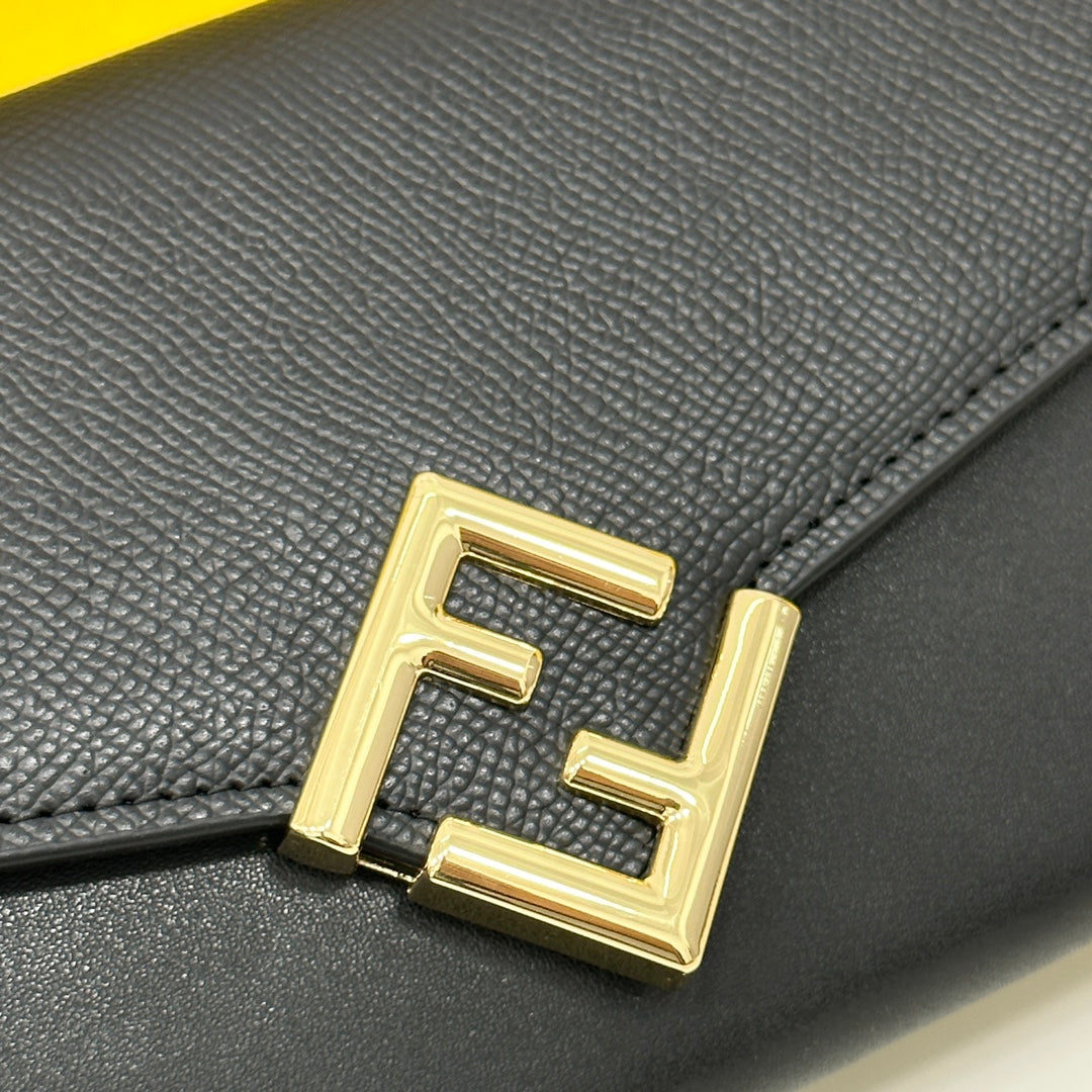 Bags- Elite Carryalls Luxury Designer Leather Handbag