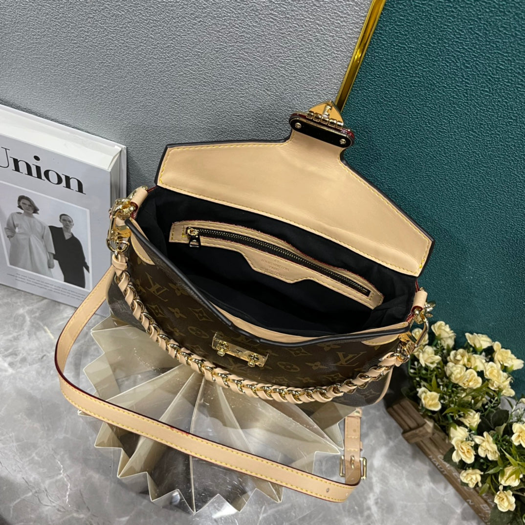 Bags- Elite Carryalls Luxury Designer Leather Handbag