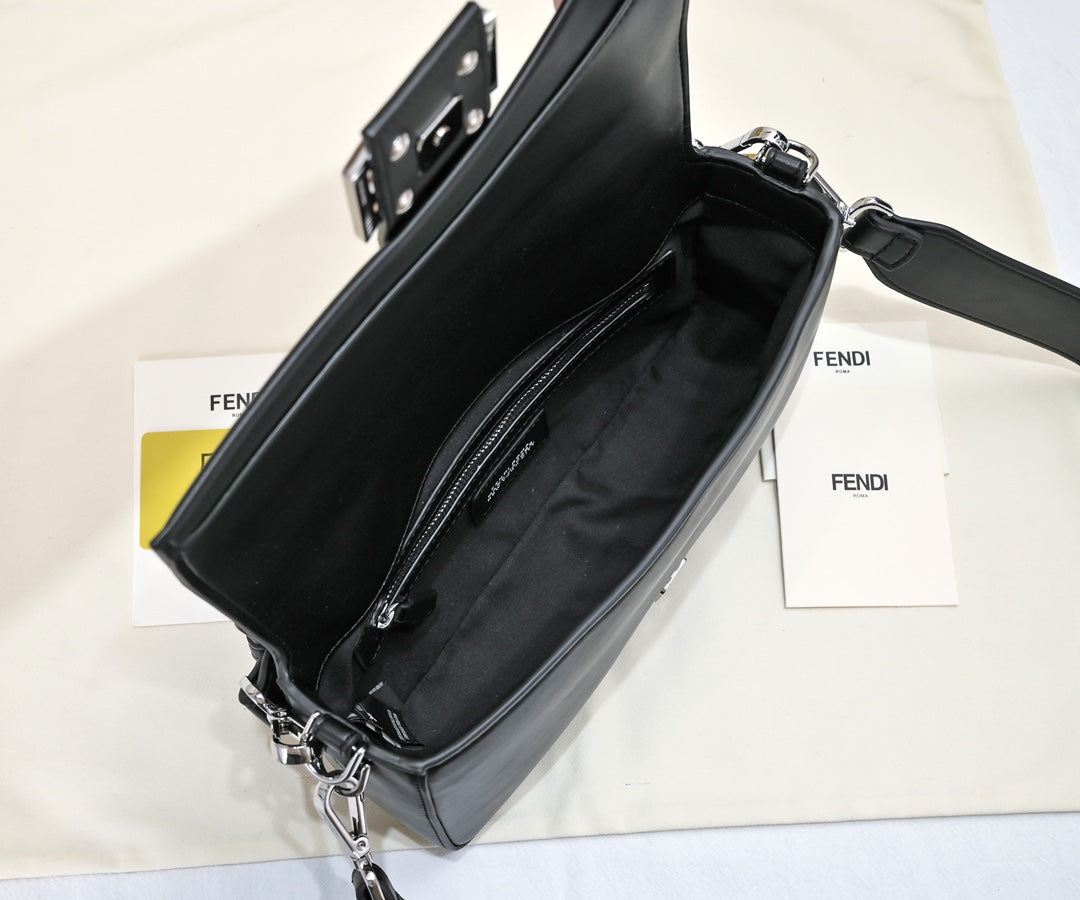 Bags- Elite Carryalls Elegant Everyday Designer Handbag