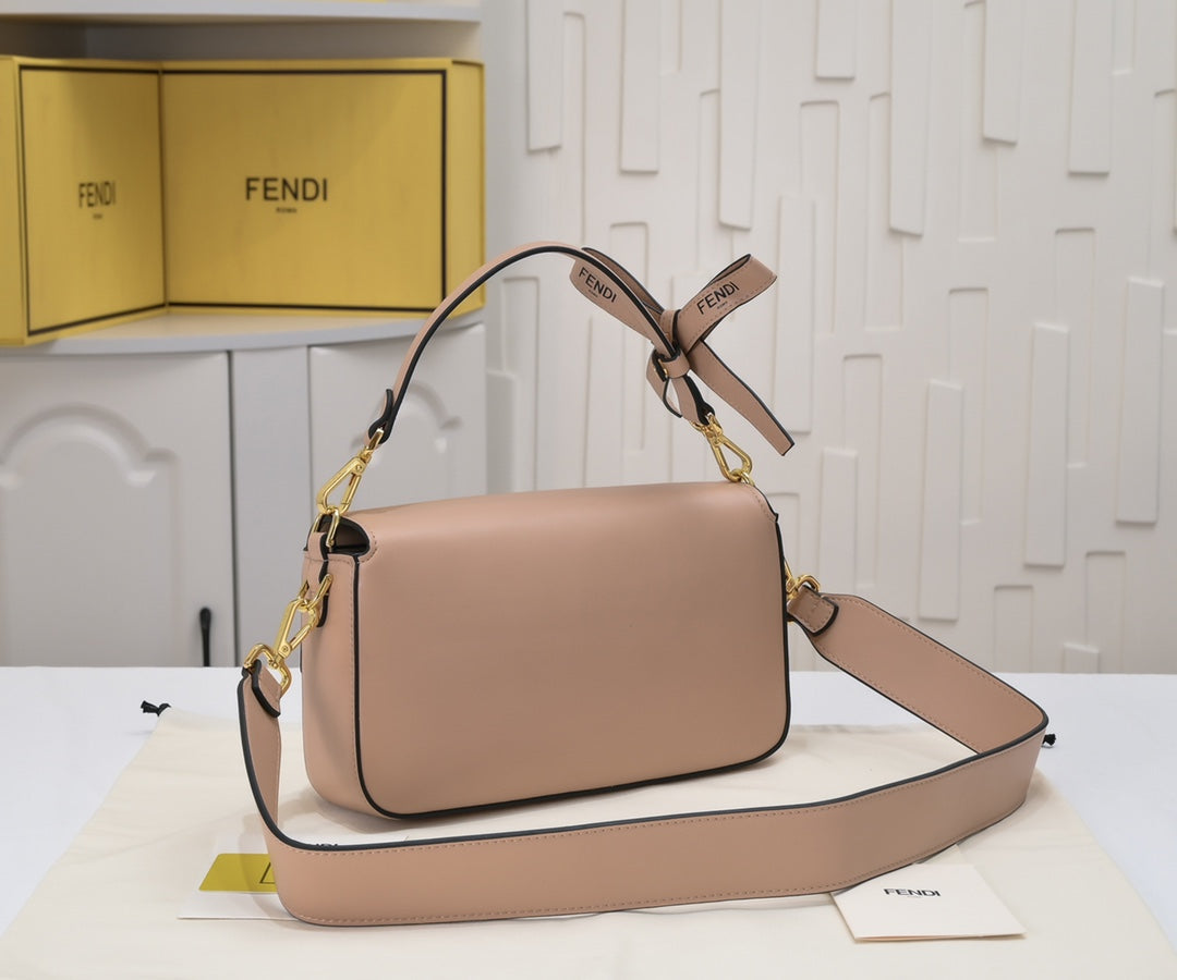Bags- Elite Carryalls Elegant Everyday Designer Handbag
