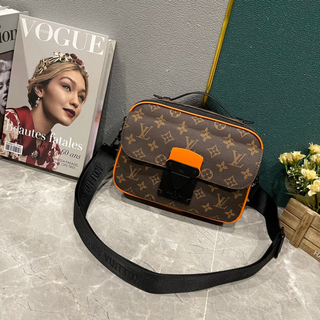 Bags- Elite Carryalls Premium Designer Shoulder Bag