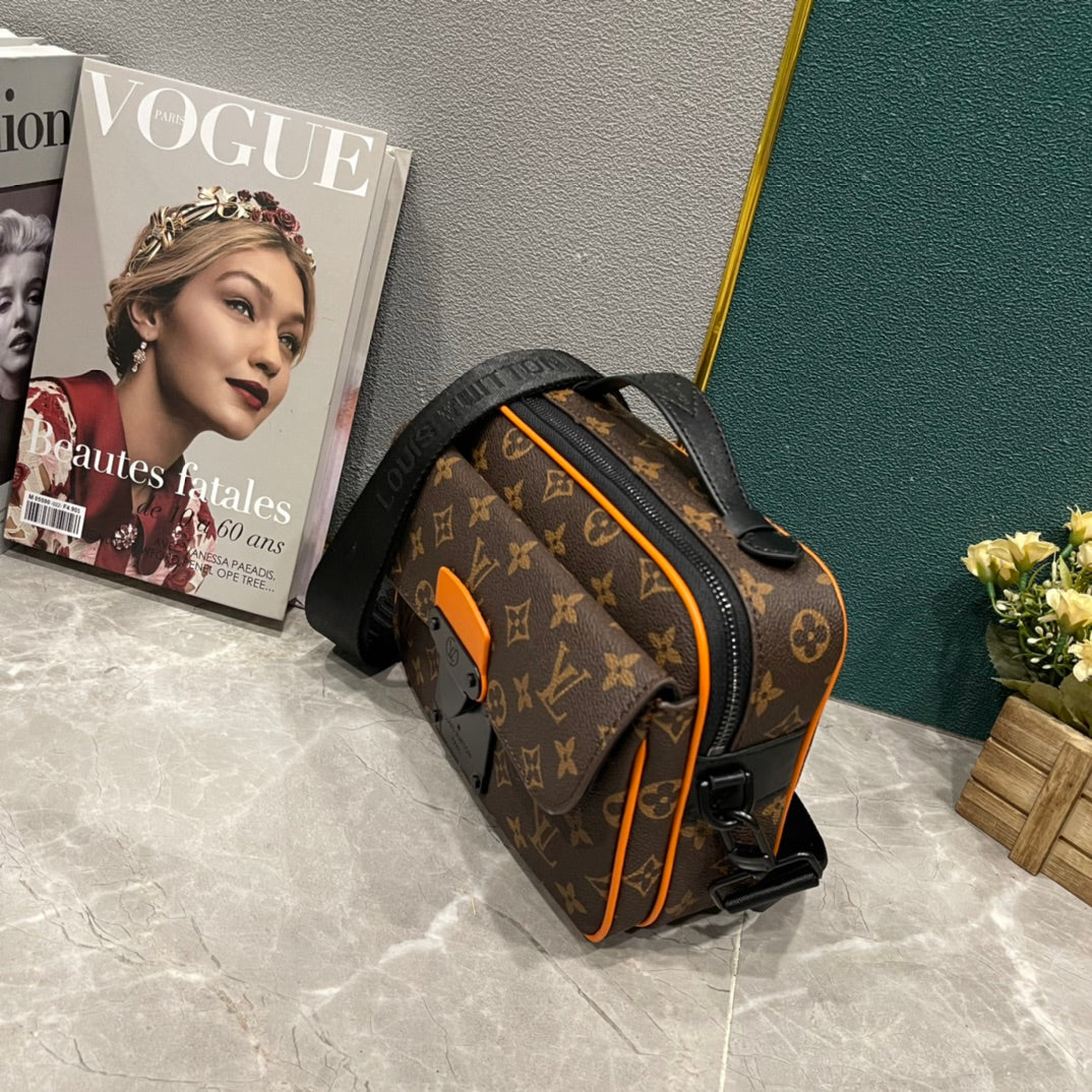 Bags- Elite Carryalls Premium Designer Shoulder Bag