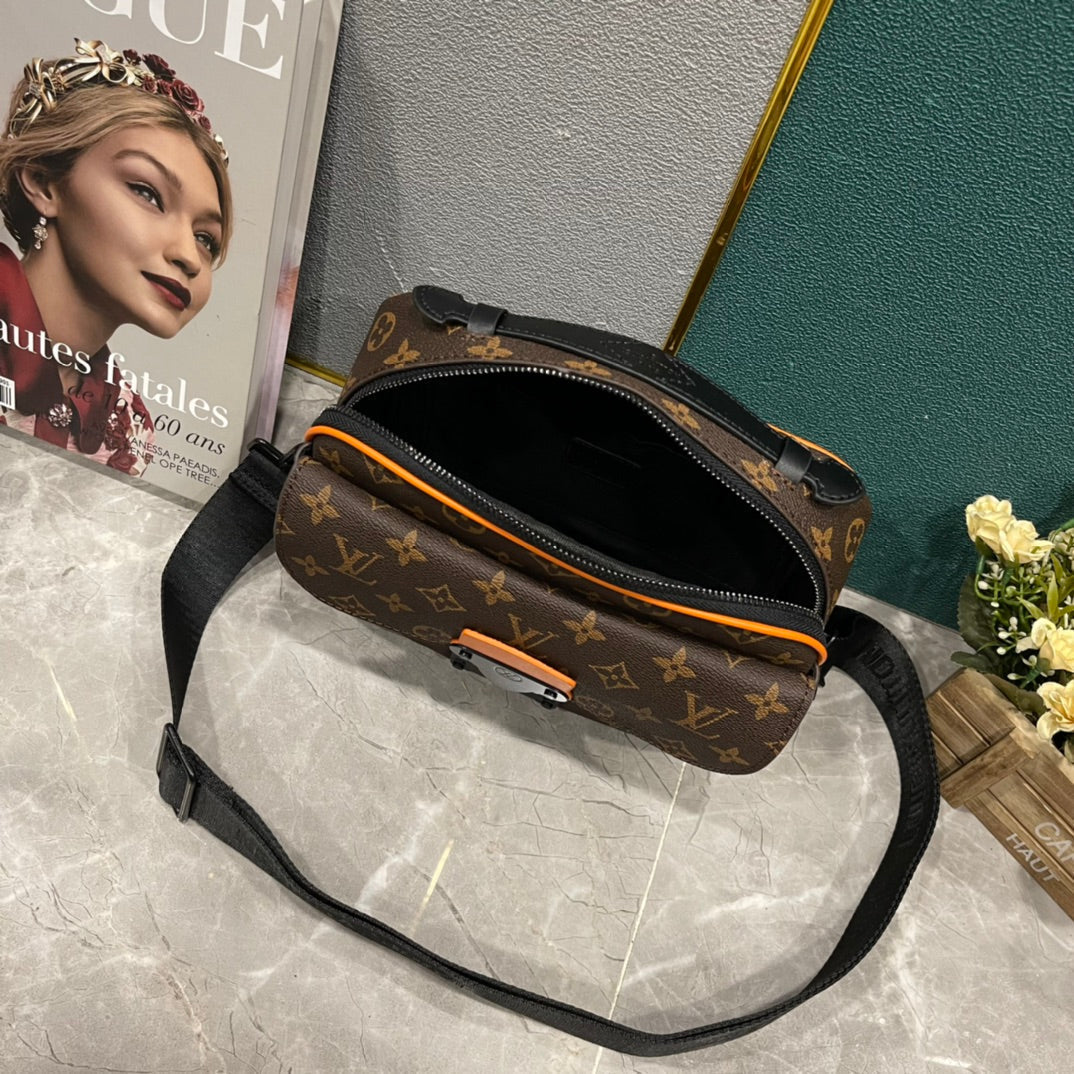 Bags- Elite Carryalls Premium Designer Shoulder Bag