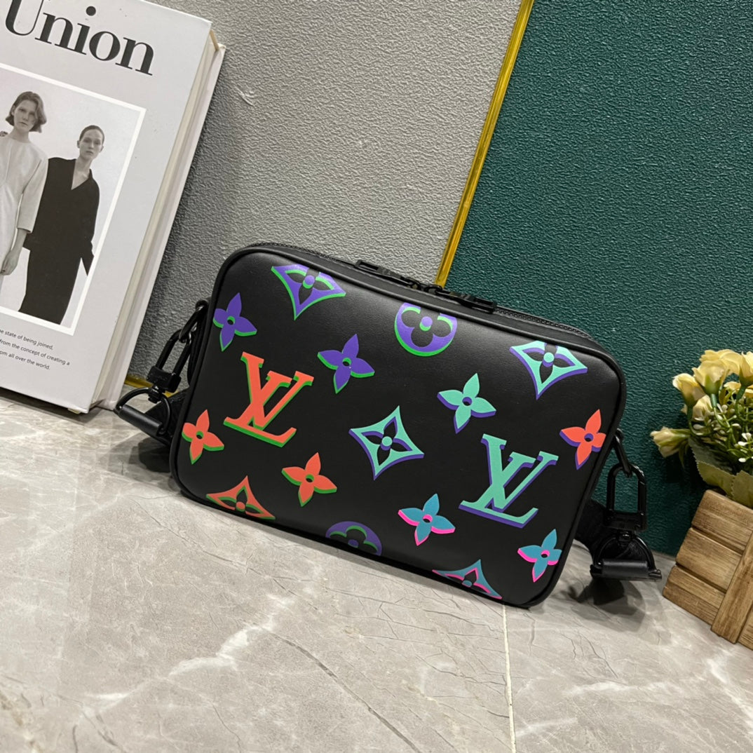 Bags- Elite Carryalls Luxury Designer Leather Handbag