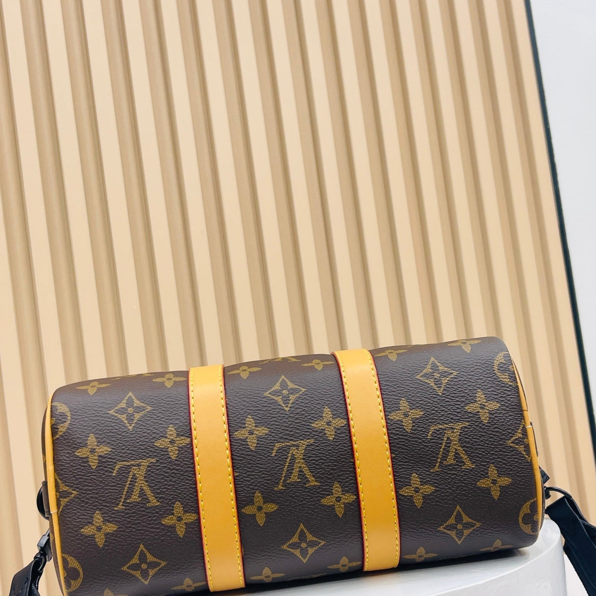 Bags- Elite Carryalls Premium Designer Shoulder Bag