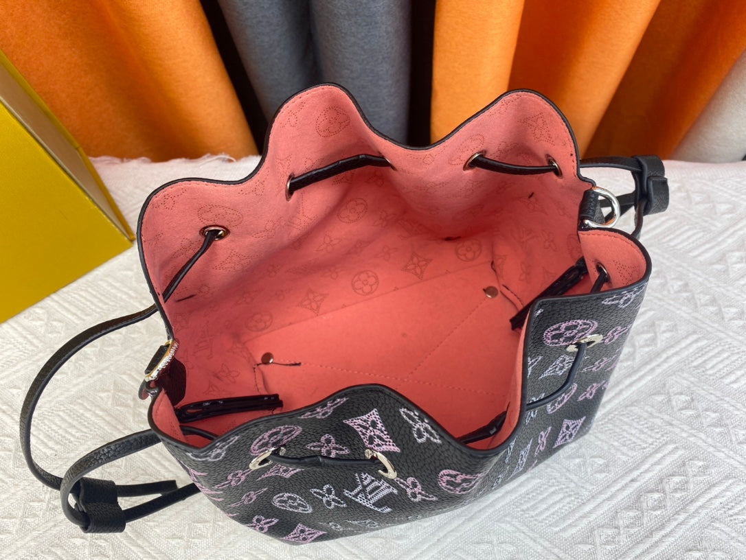 Bags- Elite Carryalls Elegant Everyday Designer Handbag
