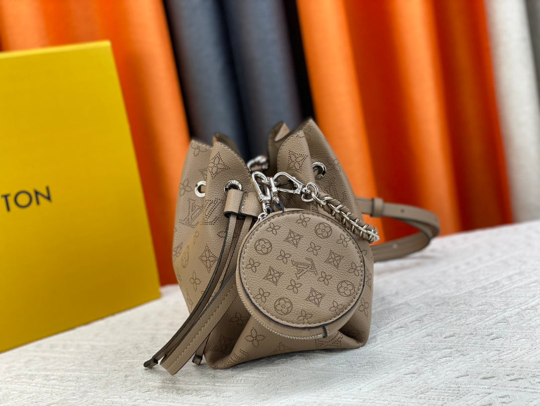 Bags- Elite Carryalls Elegant Everyday Designer Handbag