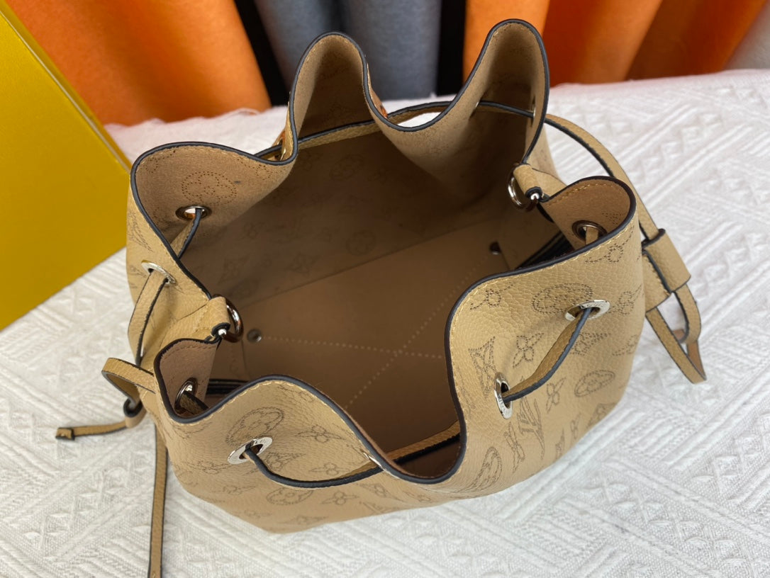 Bags- Elite Carryalls Elegant Everyday Designer Handbag