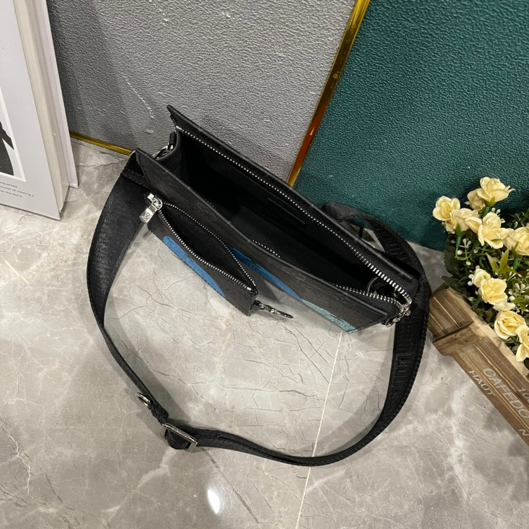 Bags- Elite Carryalls Elegant Everyday Designer Handbag