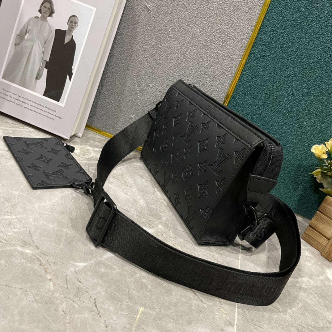 Bags- Elite Carryalls Luxury Designer Leather Handbag