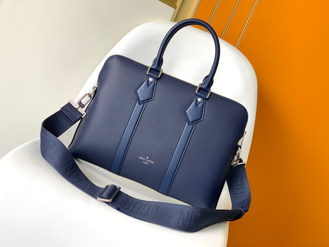Bags- Elite Carryalls Elegant Everyday Designer Handbag
