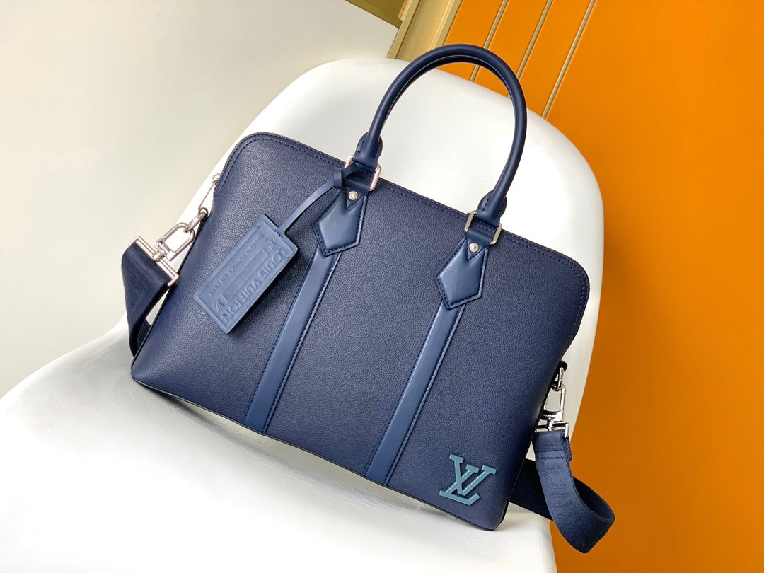 Bags- Elite Carryalls Elegant Everyday Designer Handbag