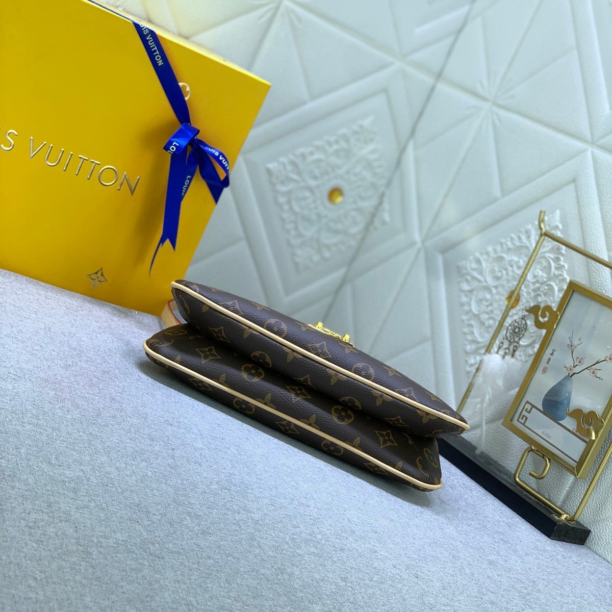 Bags- Elite Carryalls Luxury Designer Leather Handbag