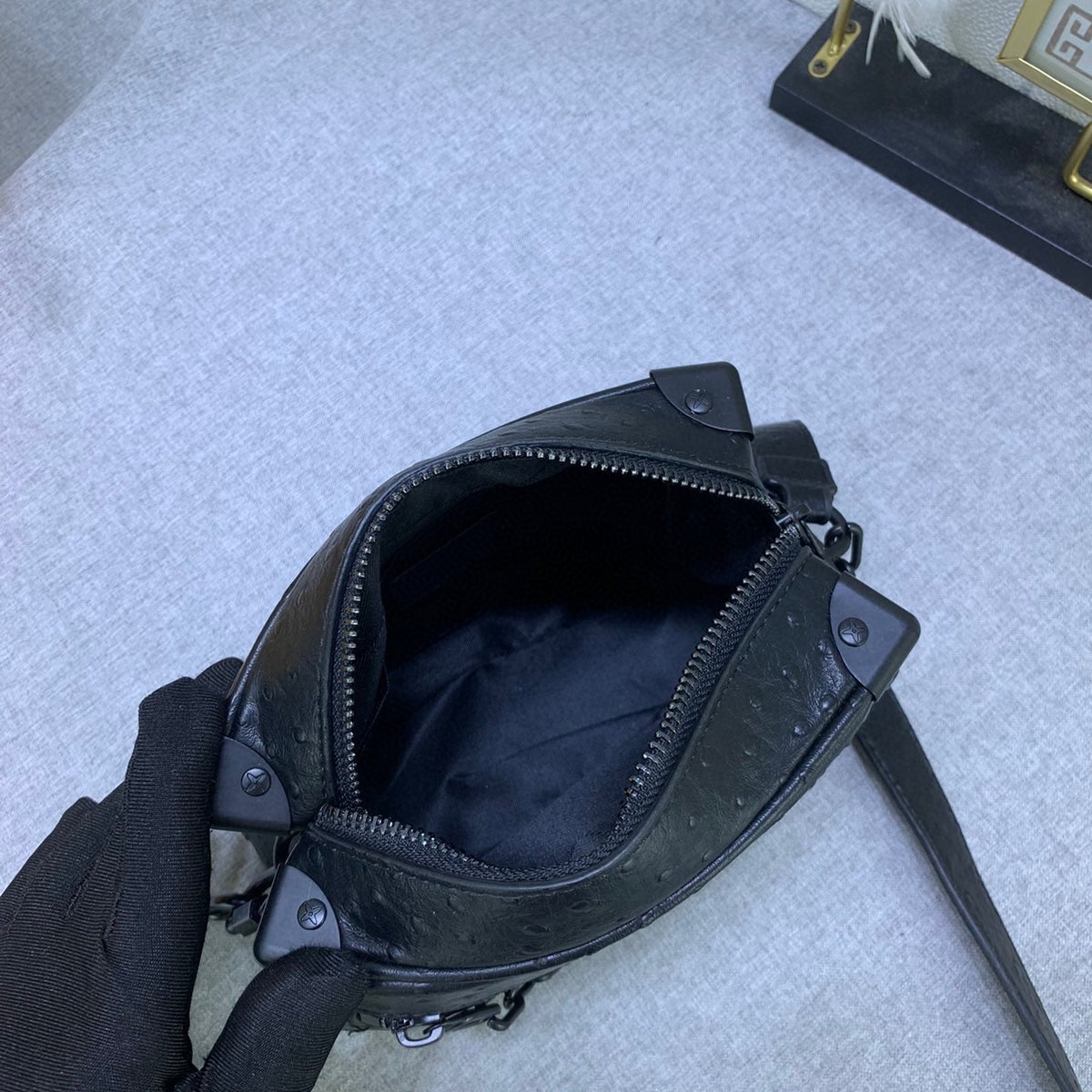 Bags- Elite Carryalls Luxury Designer Leather Handbag