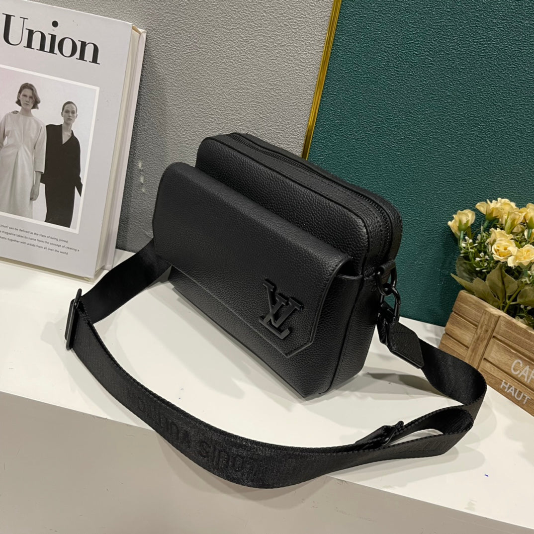 Bags- Elite Carryalls Luxury Designer Leather Handbag