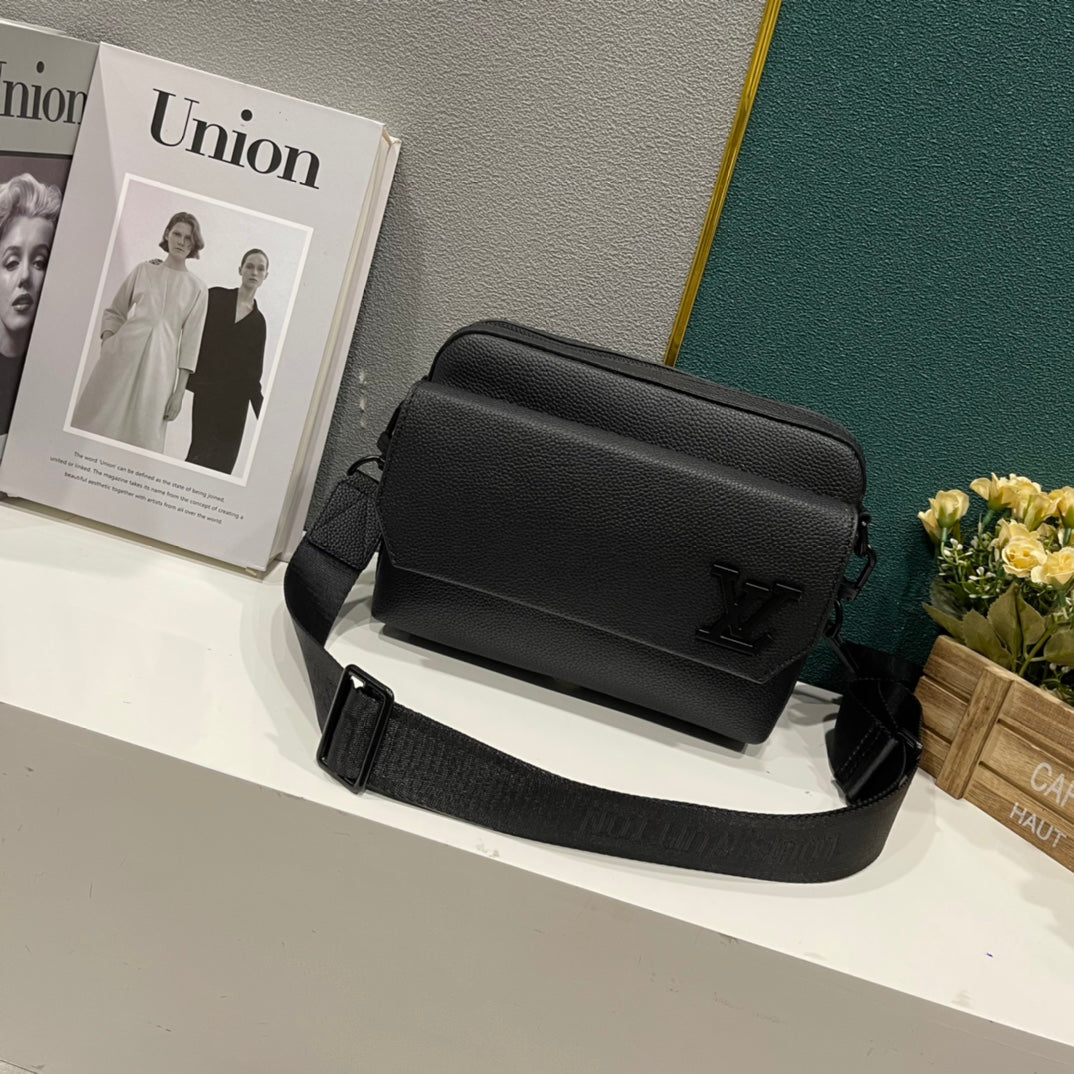 Bags- Elite Carryalls Luxury Designer Leather Handbag