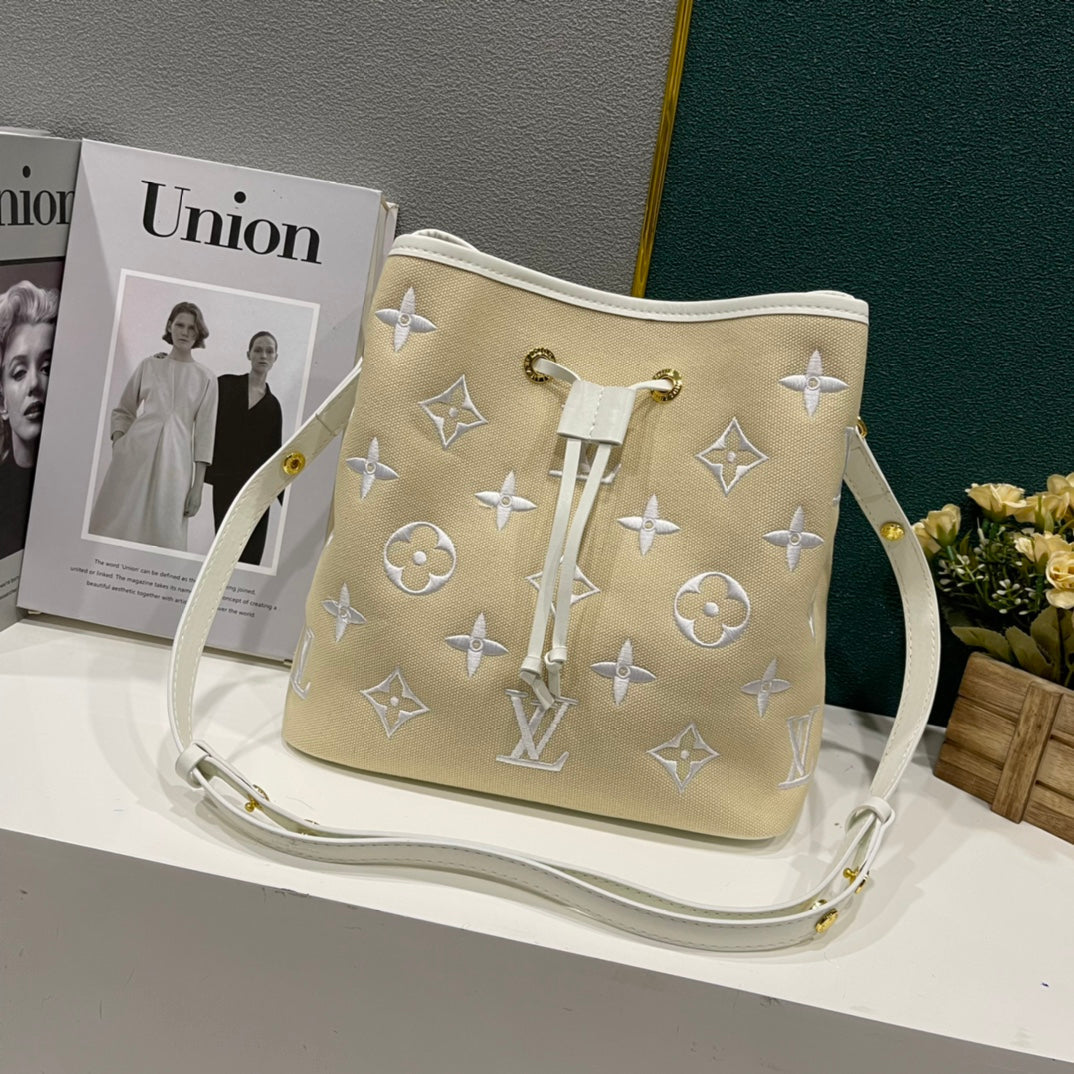 Bags- Elite Carryalls Premium Designer Shoulder Bag