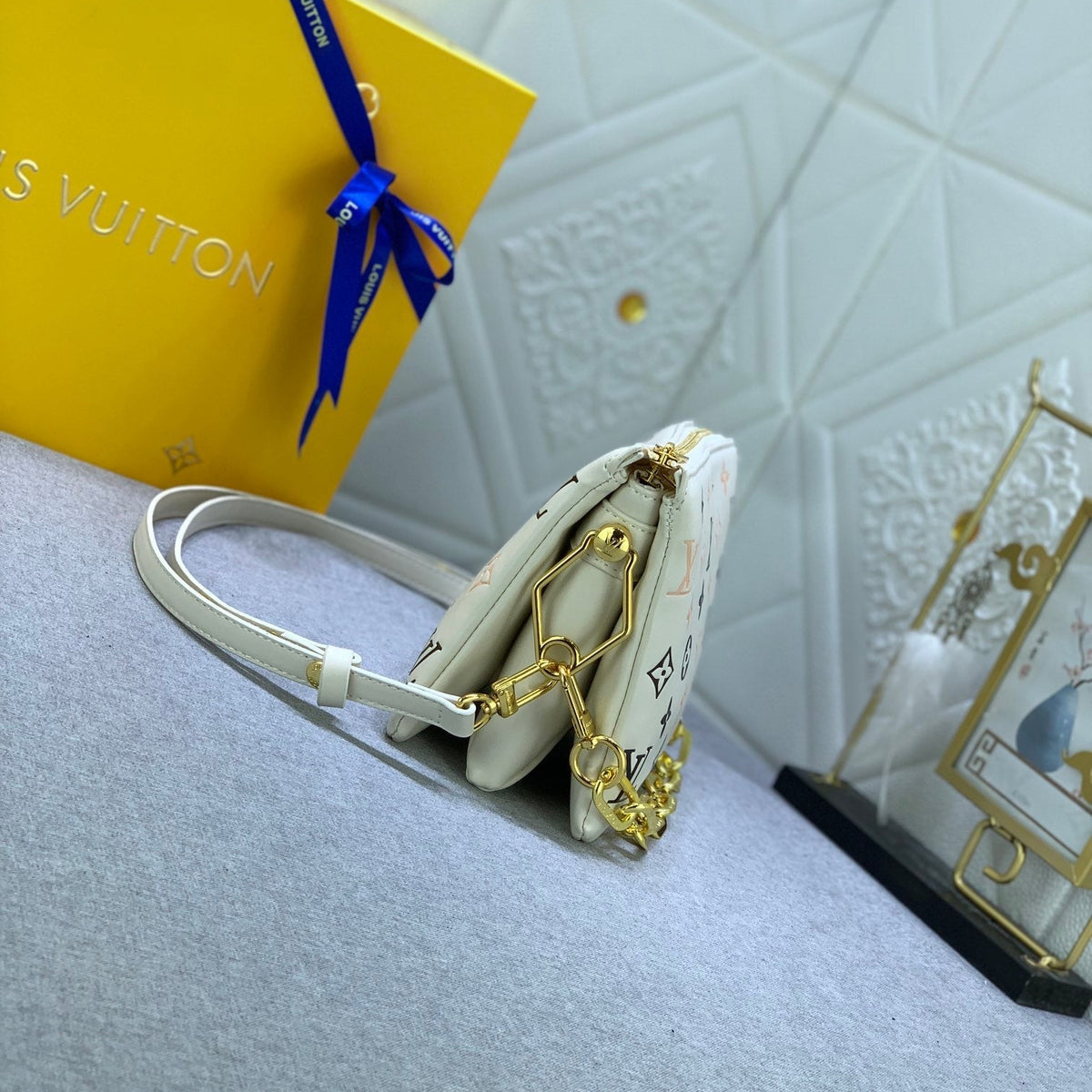 Bags- Elite Carryalls Luxury Designer Leather Handbag