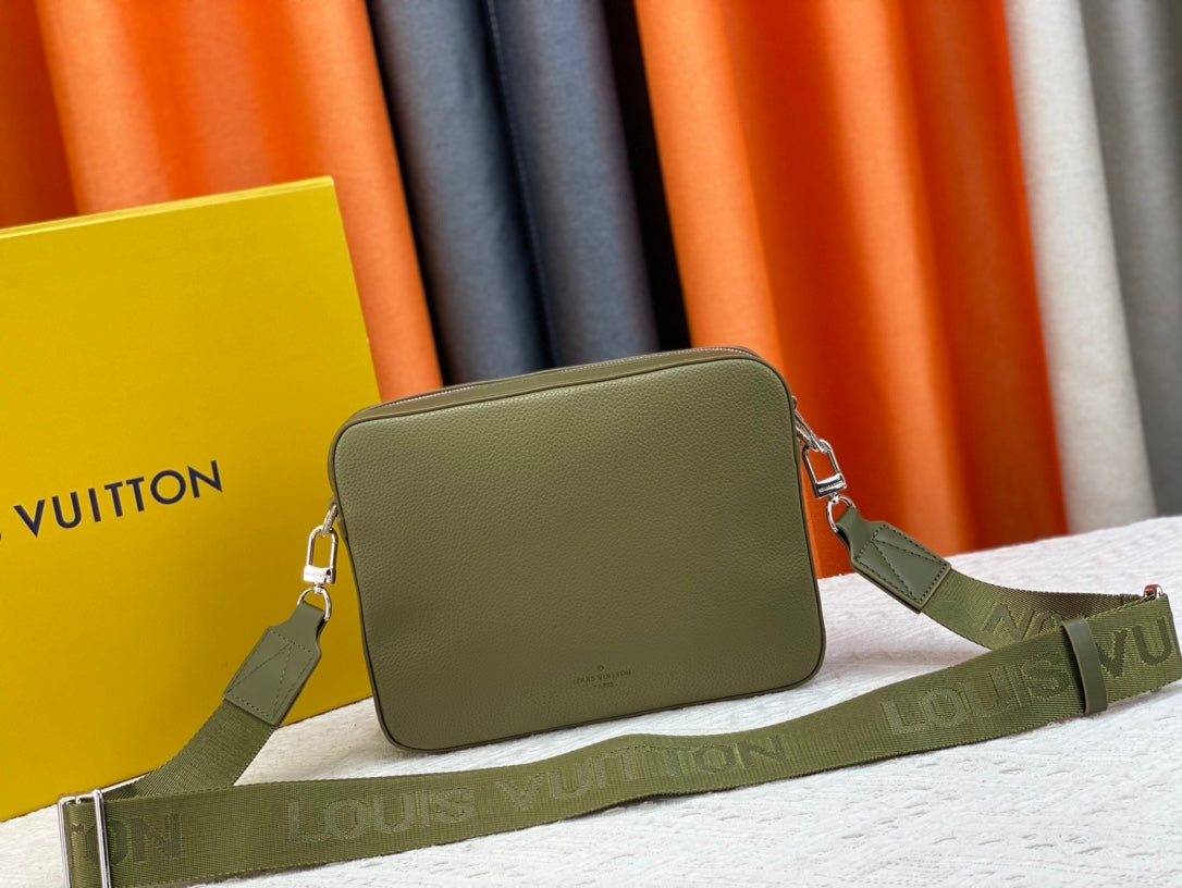 Bags- Elite Carryalls Luxury Designer Leather Handbag