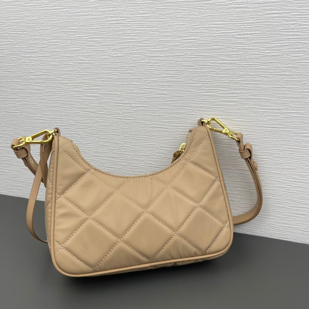 Bags- Elite Carryalls Elegant Everyday Designer Handbag