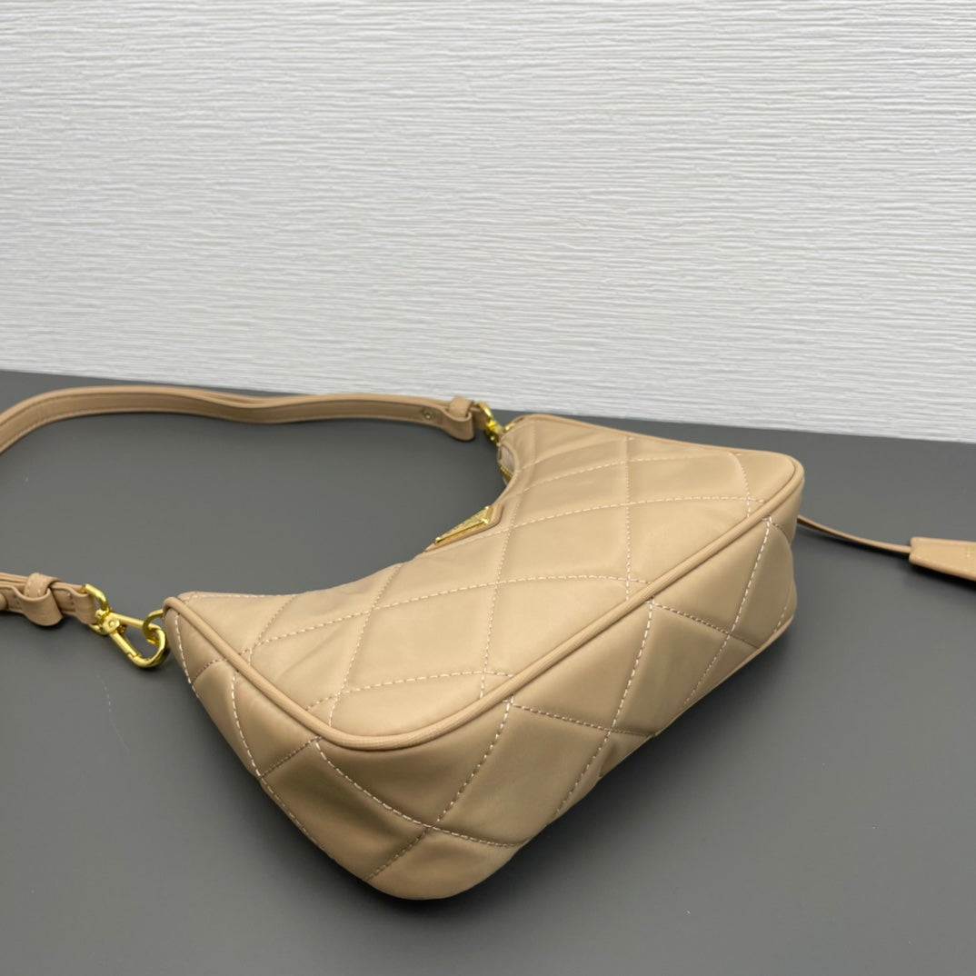 Bags- Elite Carryalls Elegant Everyday Designer Handbag