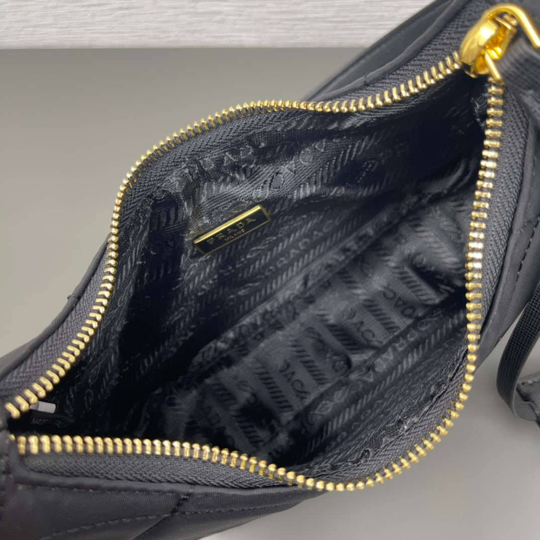 Bags- Elite Carryalls Elegant Everyday Designer Handbag