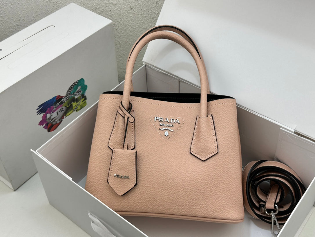 Bags- Elite Carryalls Luxury Designer Leather Handbag