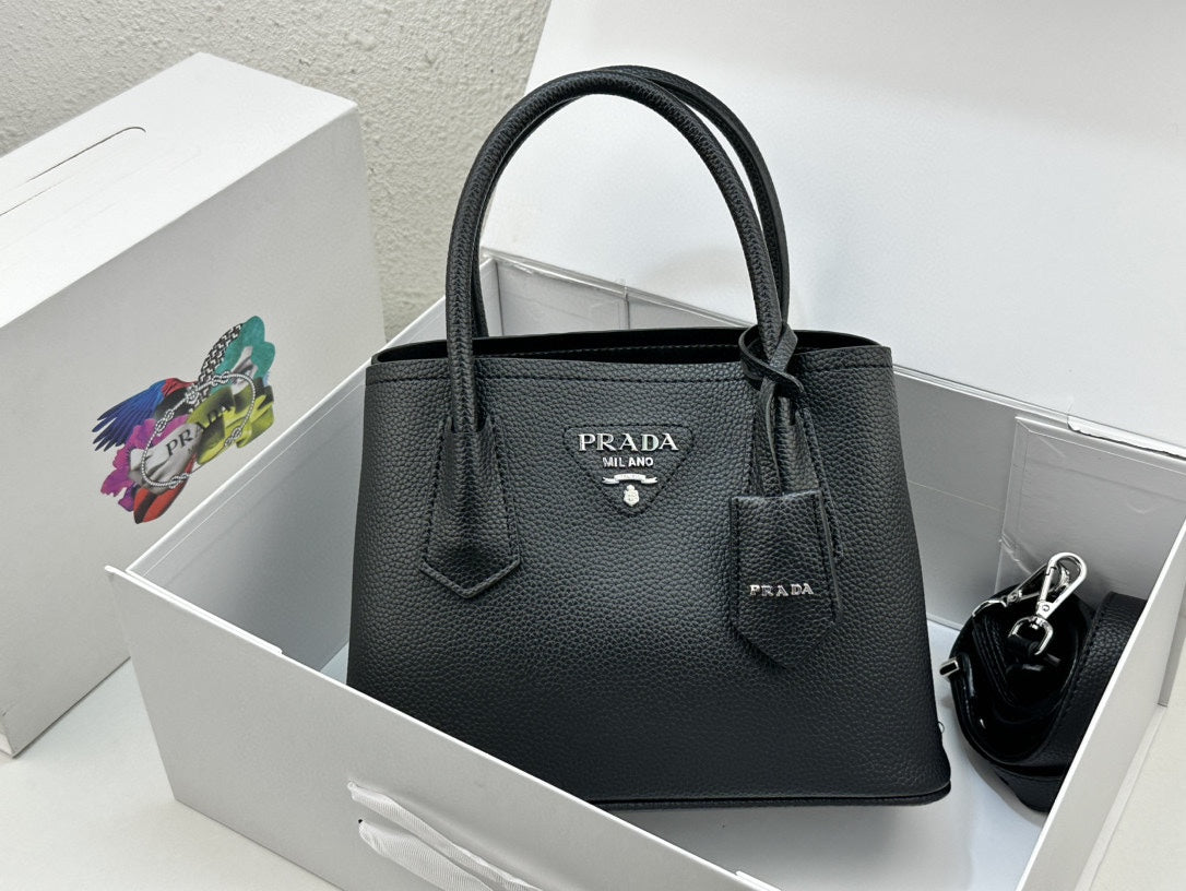Bags- Elite Carryalls Luxury Designer Leather Handbag