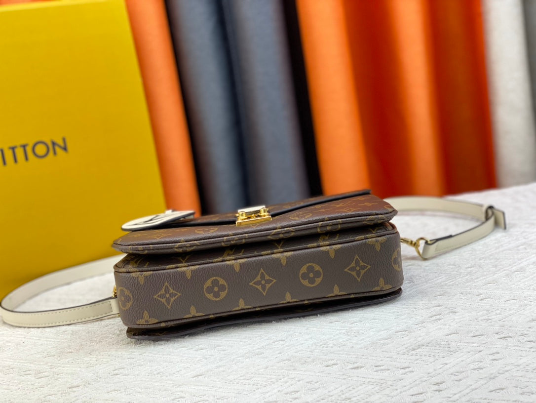 Bags- Elite Carryalls Premium Designer Shoulder Bag