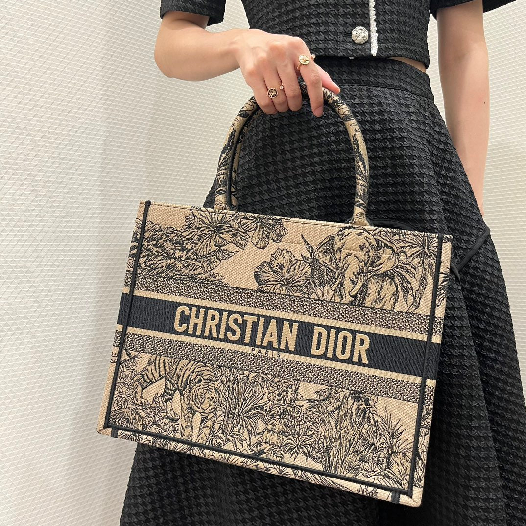 Dior Wallets? Dior Medium Book Tote Bag Compact Luxury Card Wallet