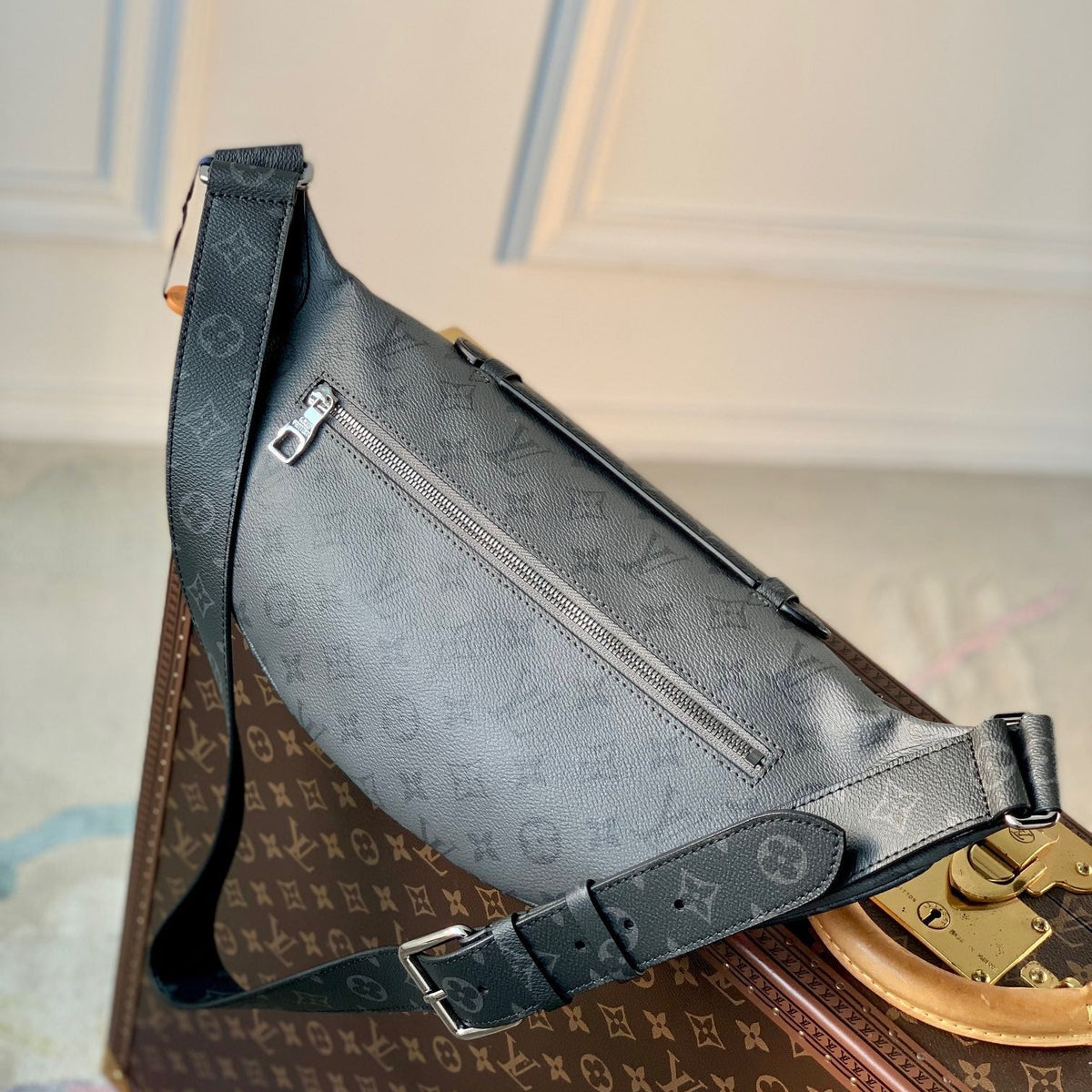 Louis Vuitton Bags? Louis Vuitton Lou Discovery Bumbag Luxury Designer Leather Handbag