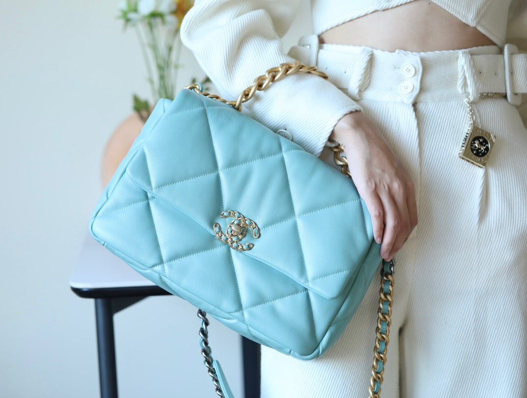 Chanel Wallets? Chanel 19 Bag Elegant Everyday Leather Wallet