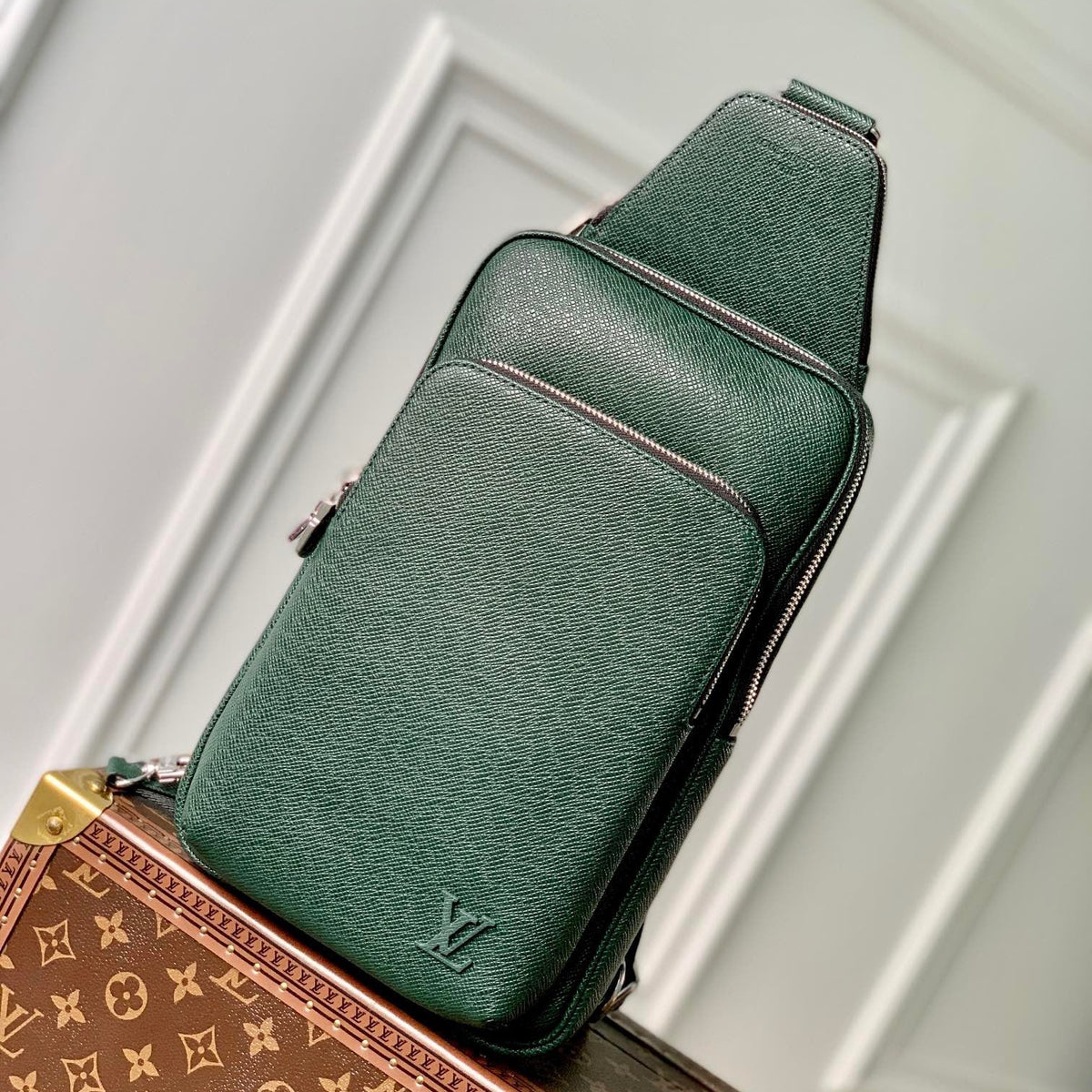 Louis Vuitton Wallets? Louis Vuitton Lou Avenue Sling Bag Premium Leather Designer Wallet