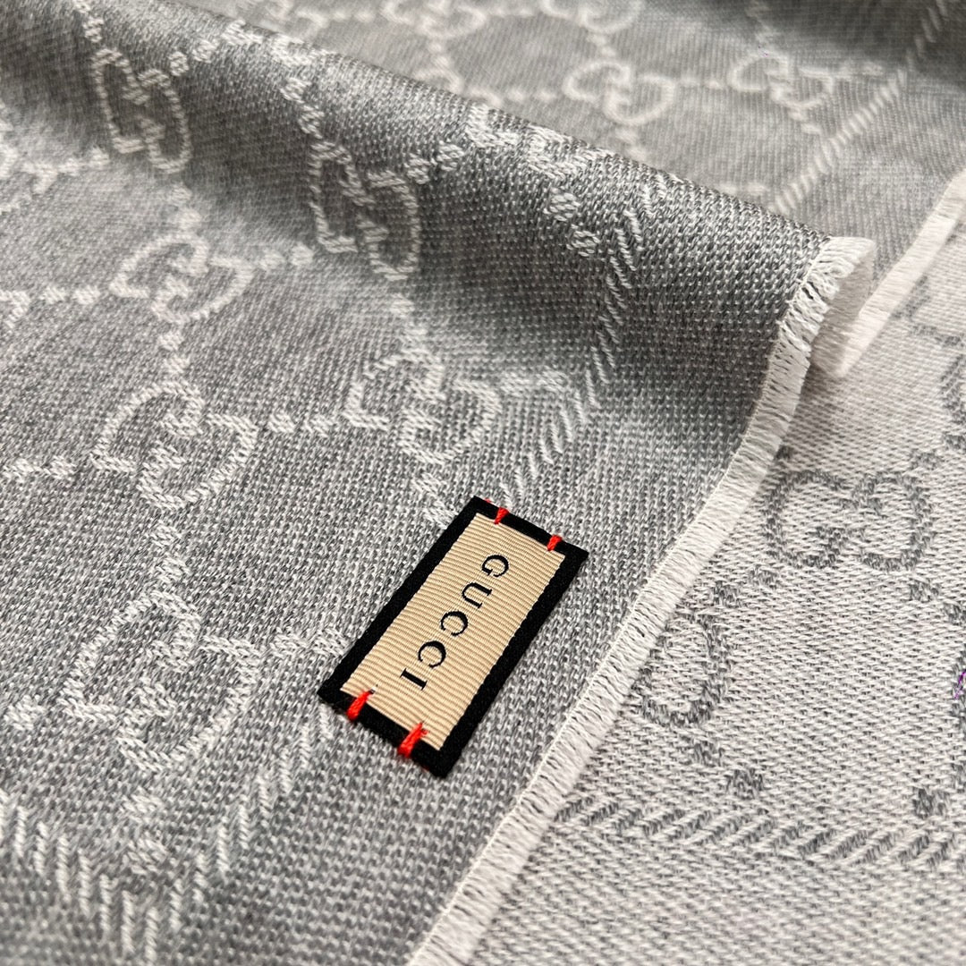 Gucci Accessories? Gucci Scarve Luxury Designer Fashion Accessory