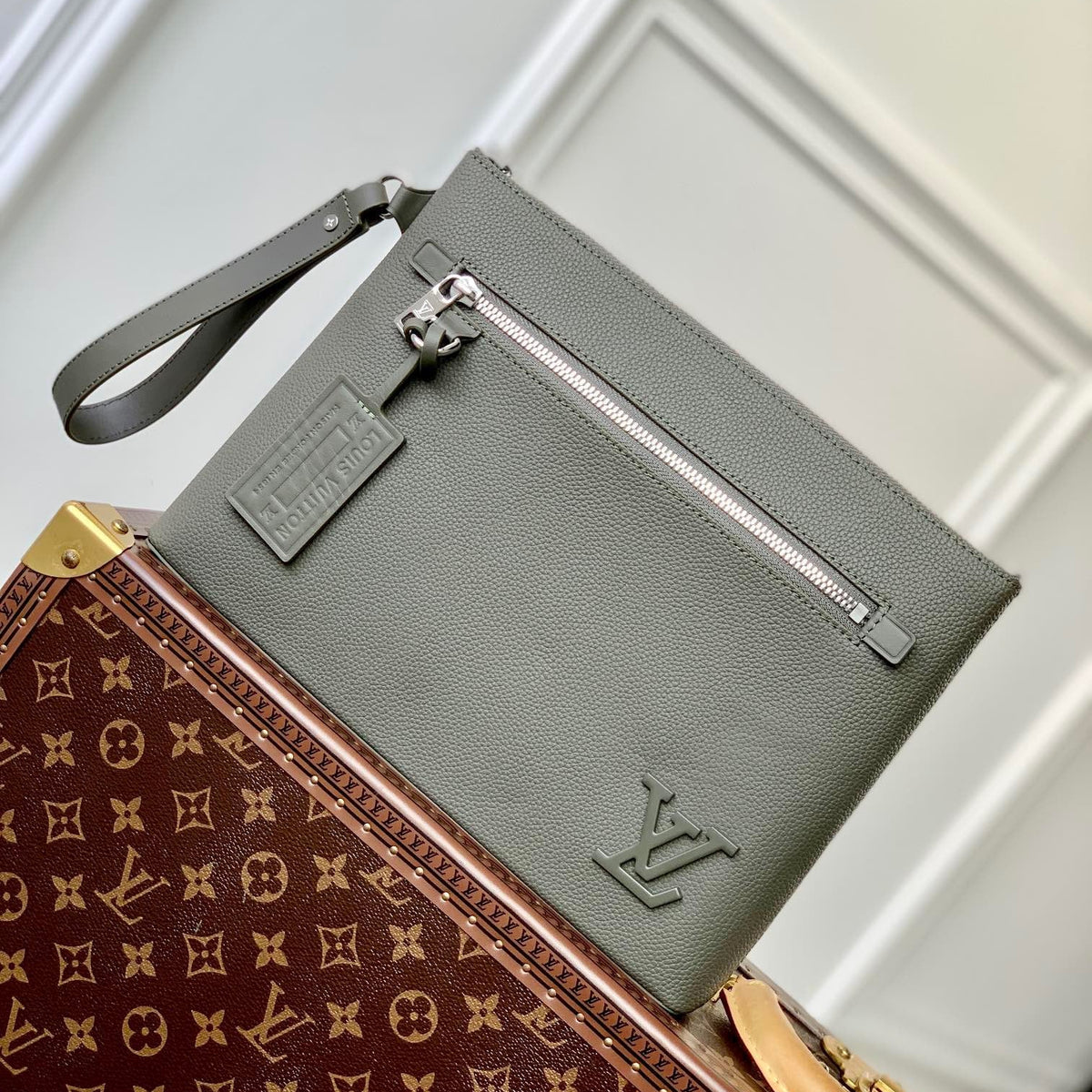 Louis Vuitton Bags? Louis Vuitton Lou Takeoff Pouch Luxury Designer Leather Handbag