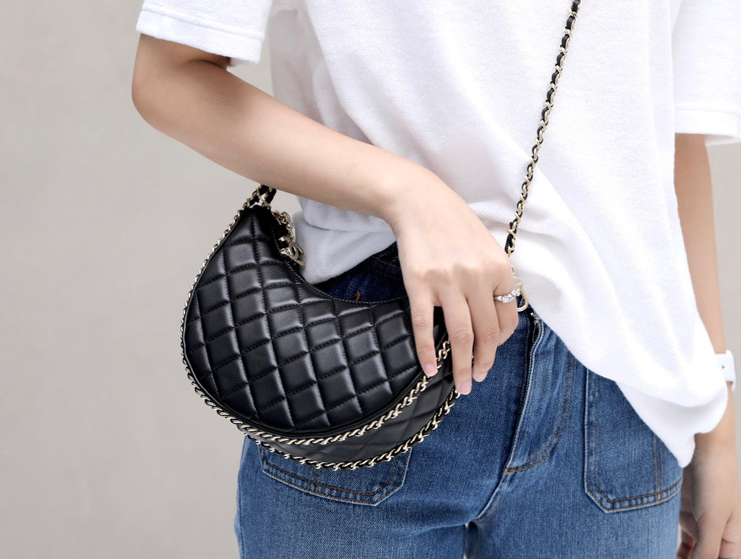 Chanel Wallets? Chanel 23P Bag Elegant Everyday Leather Wallet