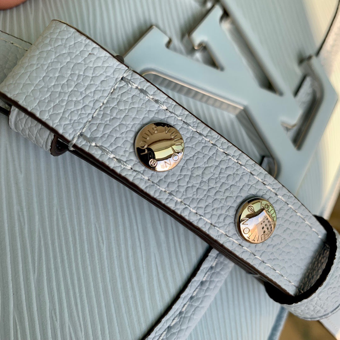 Louis Vuitton Wallets? Louis Vuitton Lou Buci Bag Elegant Everyday Leather Wallet