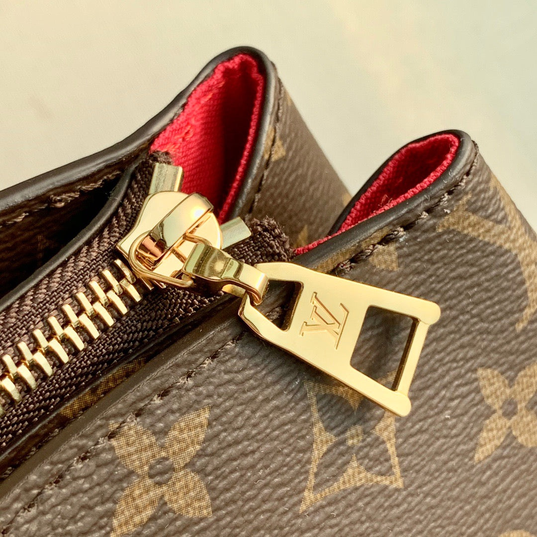 Louis Vuitton Wallets? Louis Vuitton Lou Grand Palaise Tote Bag Compact Luxury Card Wallet