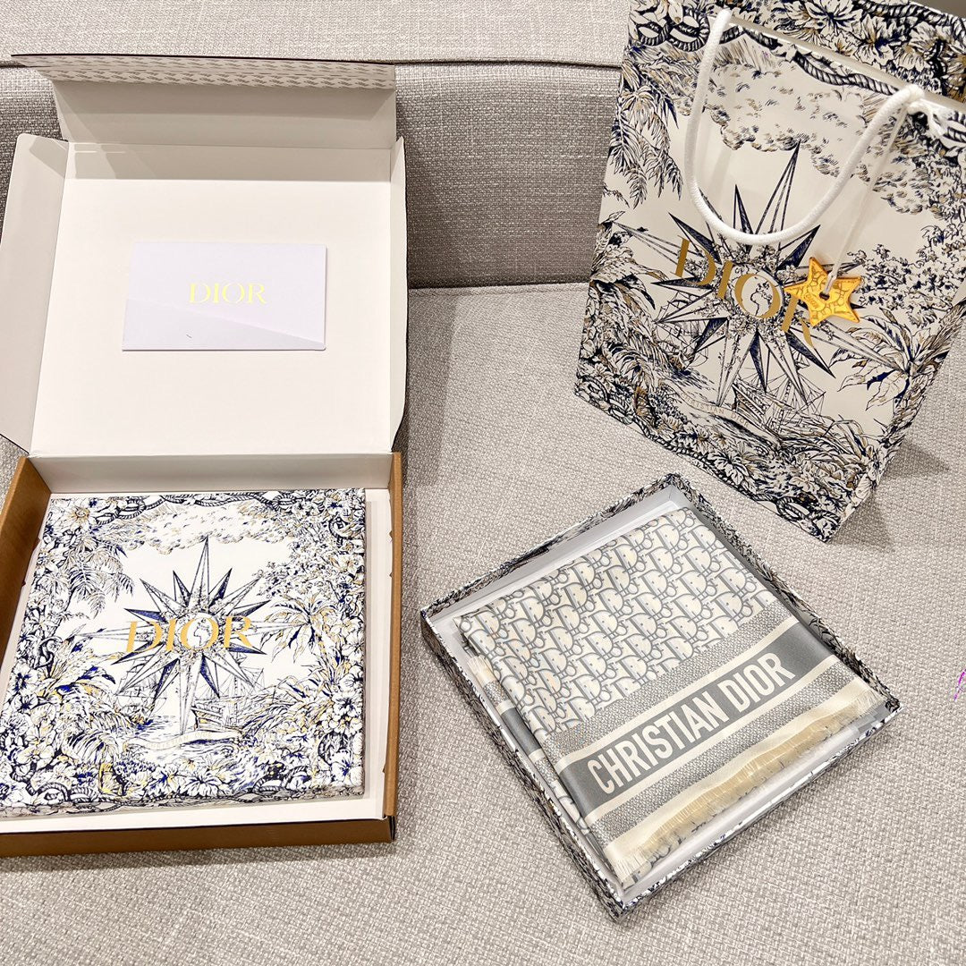 Dior Accessories? Dior Scarve Luxury Designer Fashion Accessory