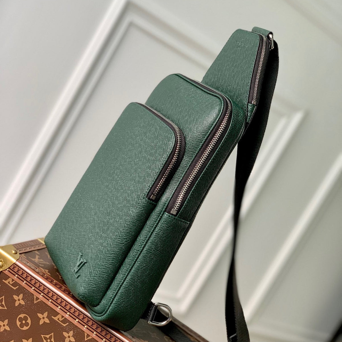 Louis Vuitton Wallets? Louis Vuitton Lou Avenue Sling Bag Premium Leather Designer Wallet