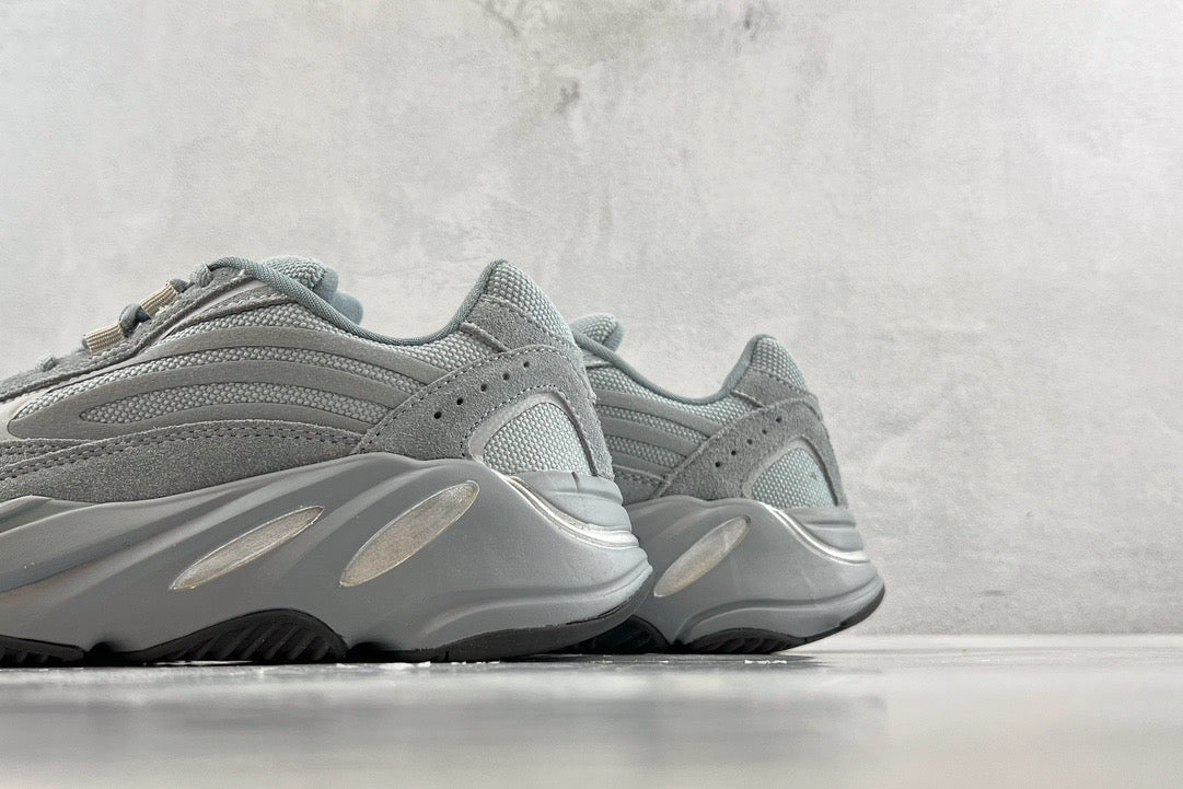 YEEZY Shoes? Yeezy Boost 700 Premium Designer Casual Shoes
