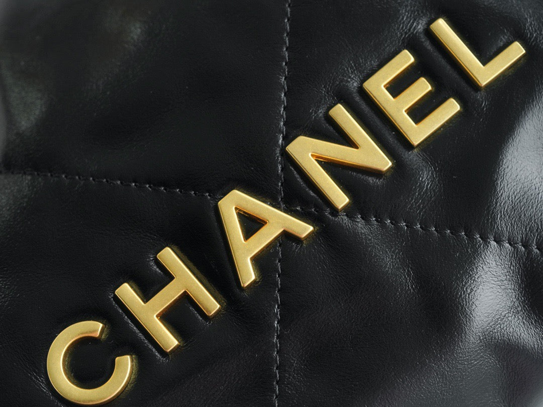 Chanel Wallets? Chanel 22 Bag Elegant Everyday Leather Wallet