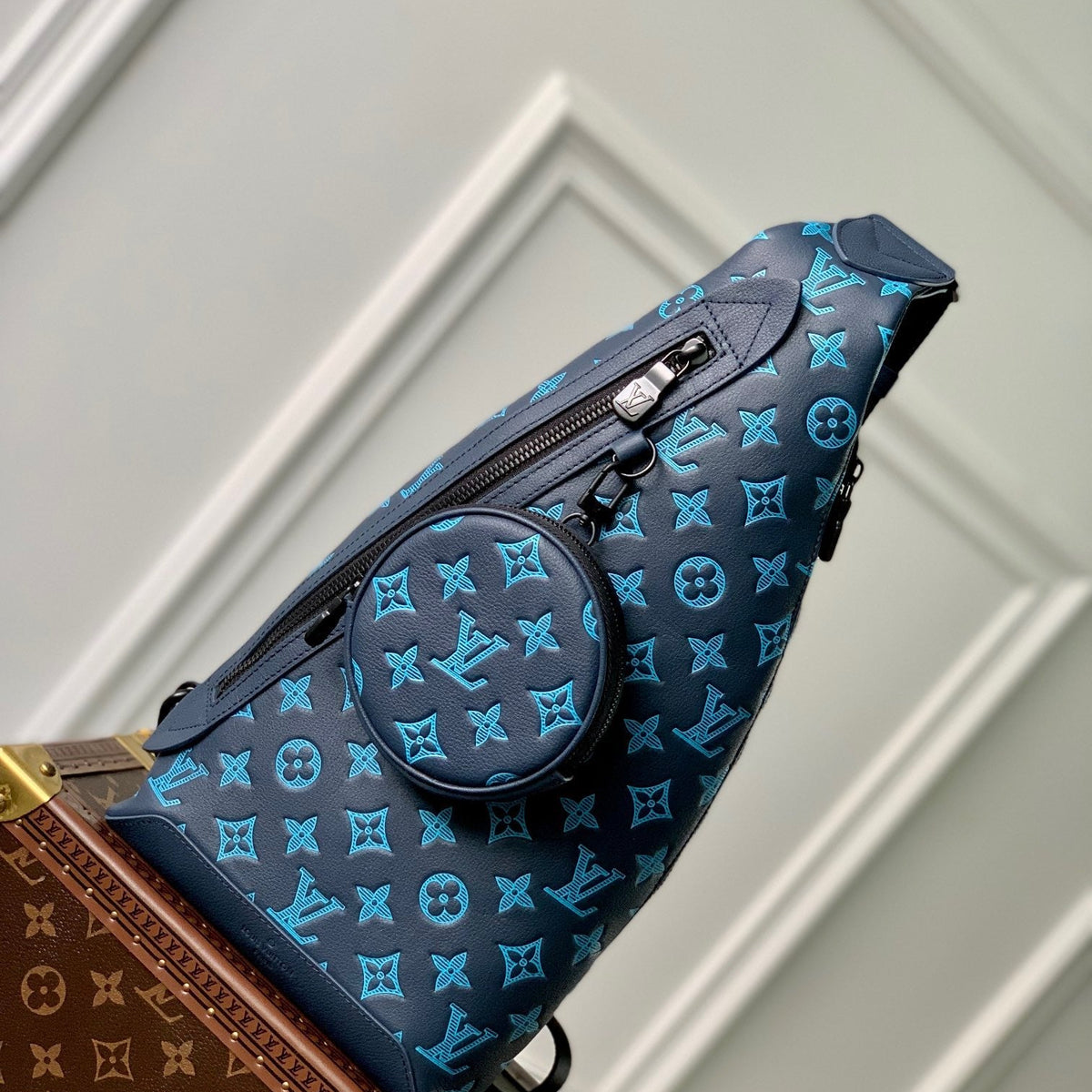 Louis Vuitton Wallets? Louis Vuitton Lou Duo Sling Bag Elegant Everyday Leather Wallet