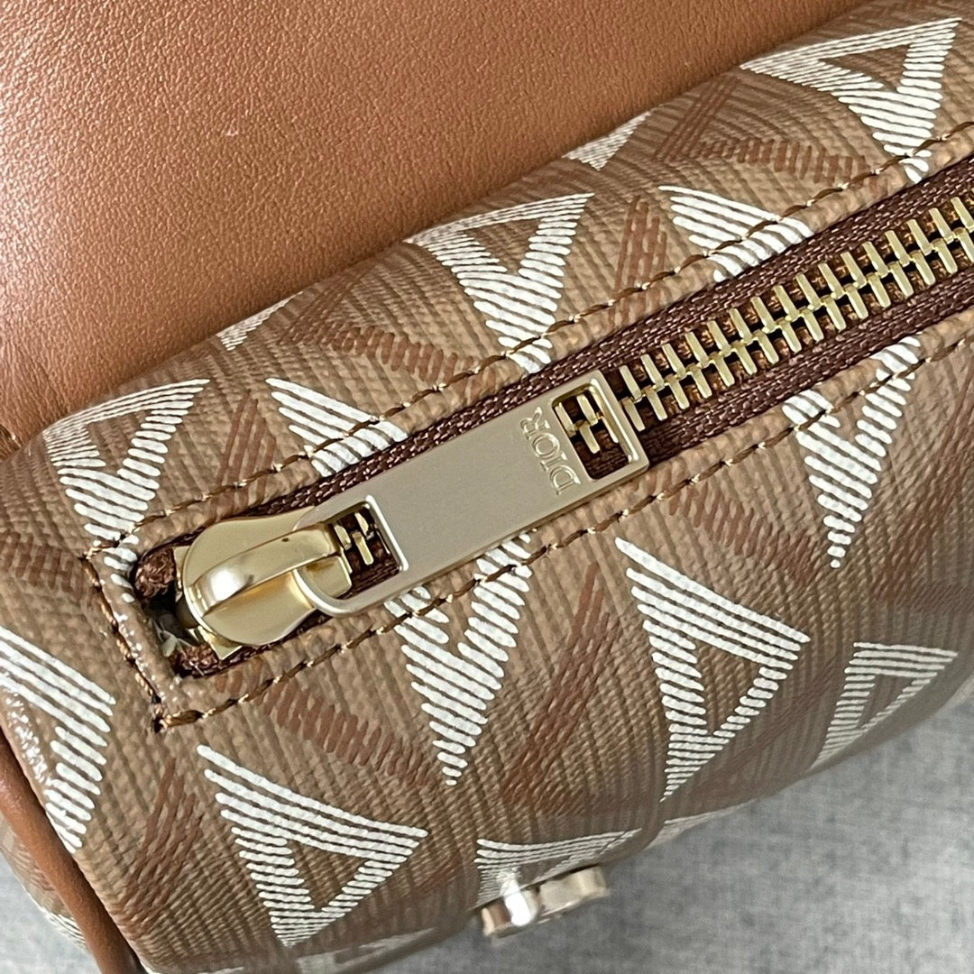 Dior Wallets? Dior Saddle Bag Elegant Everyday Leather Wallet